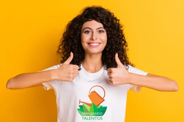 Logo Granjeando Talentos aplicado em camiseta